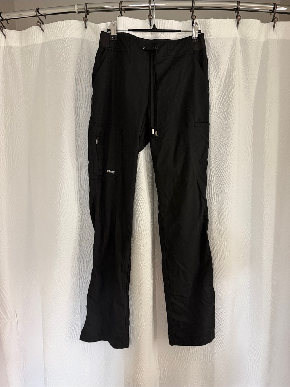 Women’s Grey’s anatomy black scrubs
